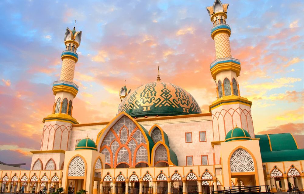 Eksplorasi Keindahan Pulau Seribu Masjid, Yuk Kita Bahas Di Sini