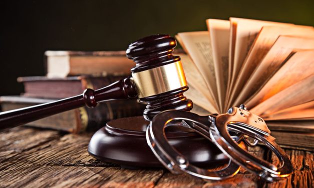 Pendapat Masyarakat Terhadap Hukum Yang Belum Transparan