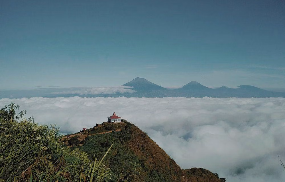 Menjelajahi Bukit Dan Gunung Terindah Untuk Liburan Akhir Pekan