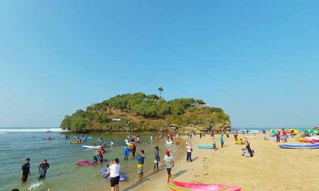 Pantai Drini, Keindahan Tersembunyi Di Selatan Yogyakarta