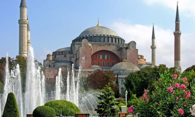 Hagia Sophia Bangunan Megah Di Kota Istanbul